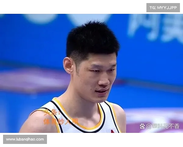 胡金秋赞布朗刻苦训练:外援中最拼的他不设训练目标数 胡金秋赞布朗刻苦训练:外援中最拼的他不设训练目标数